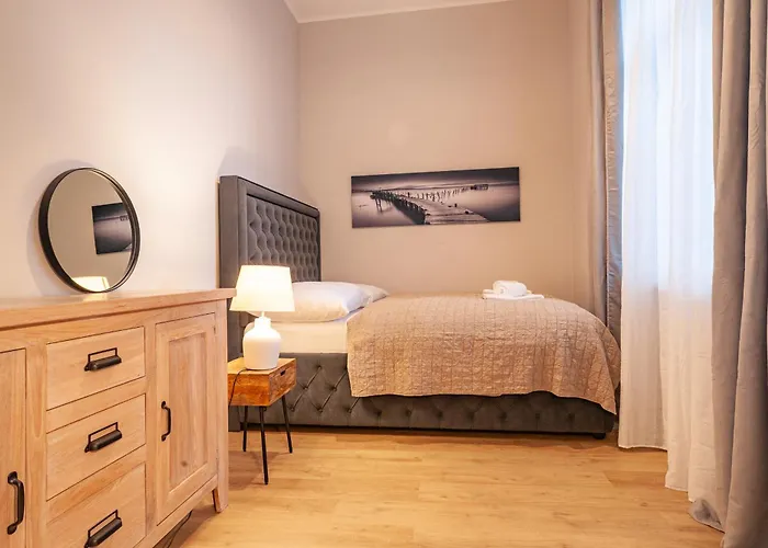 Sting Platan Apartahotel 4*