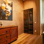Sting Platan شقة فندقية 4*